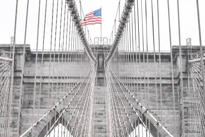 Brooklyn Bridge & DUMBO Neighborhood Tour - from Manhattan to Brooklyn