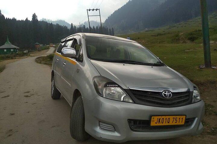 Srinagar Airport Transfers Taxi Service
