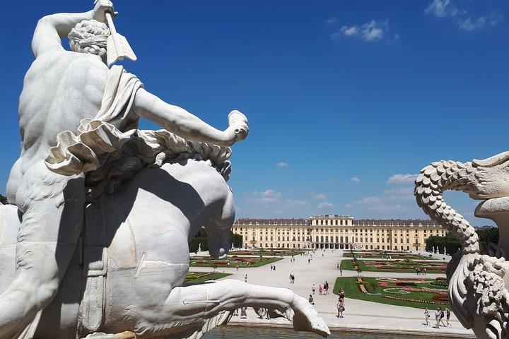 Full-Day Vienna Private Tour from Prague