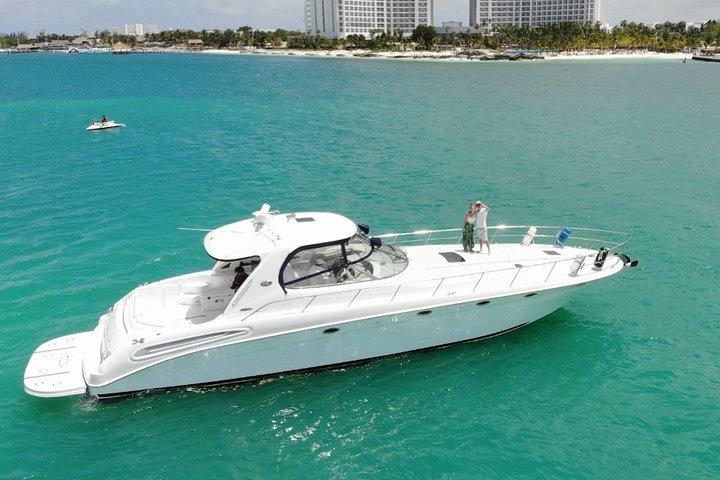 Private Yacht SEARAY SUNDANCER 60ft up to 20 pax 23P1