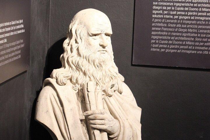 From Florence: Private Day Trip to Leonardo's Birthplace & Lunch