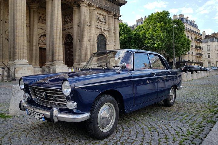 Paris Private Tour by Vintage Car with Wine Tasting