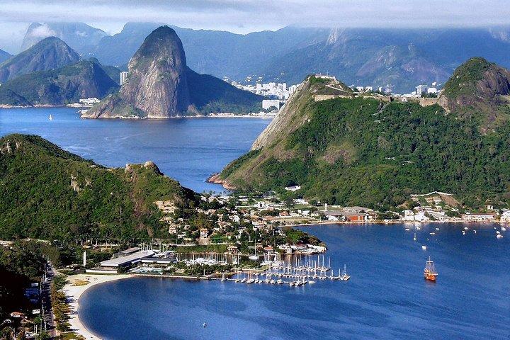 The Architecture of Niemeyer - The Niemeyer Path in Niteroi