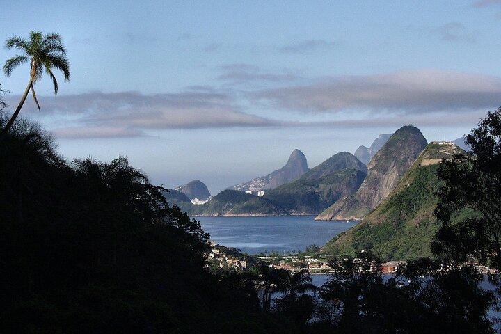 The Architecture of Niemeyer - The Niemeyer Path in Niteroi