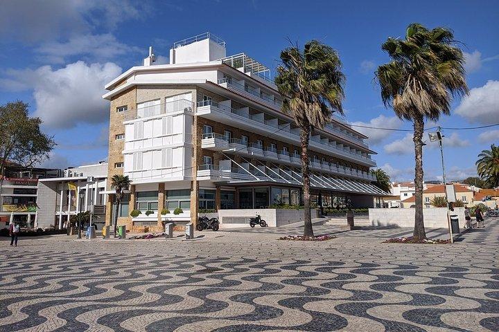 Private transfer: Lisbon Airport to Sintra,Cascais and Estoril