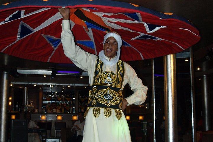 Private tour to Giza Pyramids and Dinner Nile Cruise