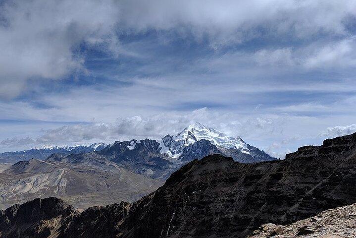 Full-Day Chacaltaya and Valley de la Luna (Valley of the Moon) Tour