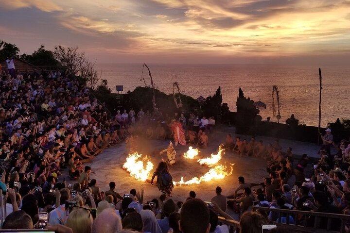 Uluwatu Sunset, Kecak Dance and Jimbaran Seafood Dinner
