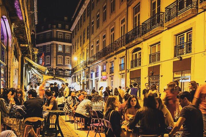 Lisbon Night Tour with Fado Show and 3-Course Portuguese Dinner