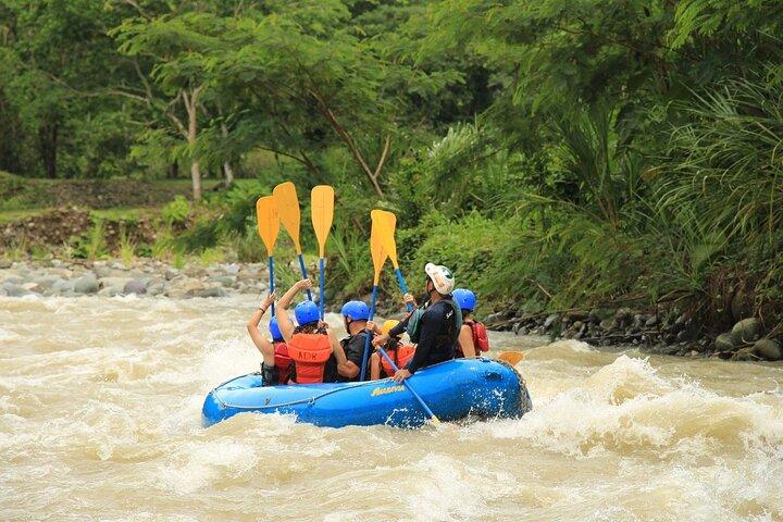 Whitewater Rafting Savegre Class II-III plus Waterfall Manuel Antonio