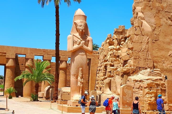 Private Luxor East & West Bank Highlights Tour 8 Hours with Lunch