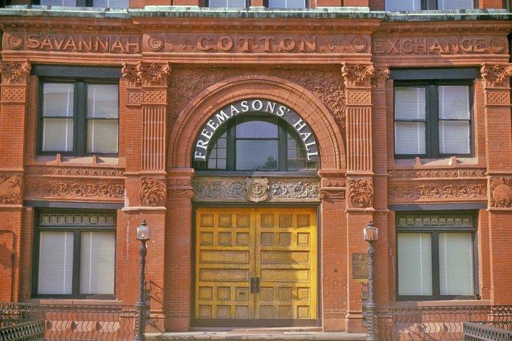 Astounding Scavenger Hunt: Historic Savannah Adventure