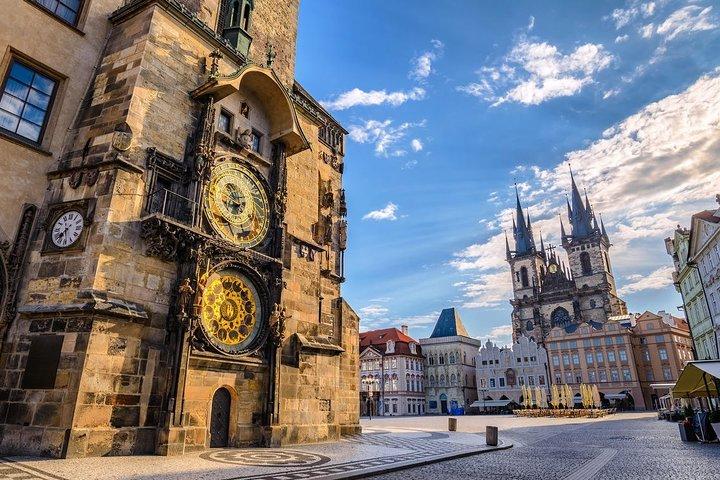 Private one way transfer from Prague to Hallstatt