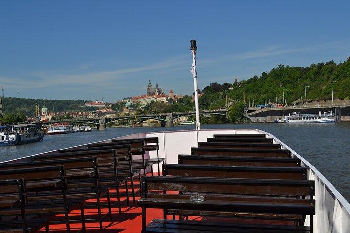 Full-Day Prague Tour with Prague Castle, Lunch and Vltava Cruise