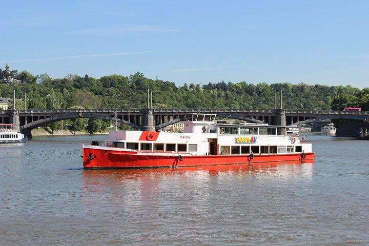Full-Day Prague Tour with Prague Castle, Lunch and Vltava Cruise