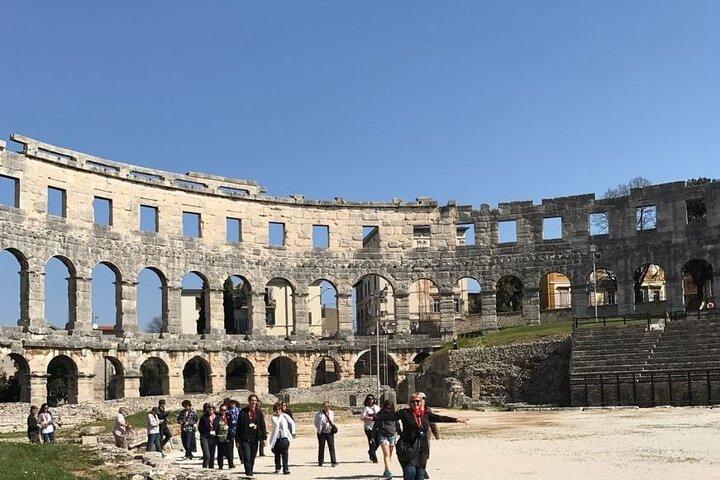 Private Walking Tour in Pula Amphitheatre