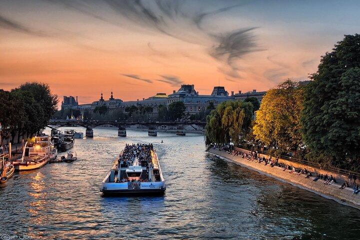 Private Full-Day Paris City Tour with Pickup