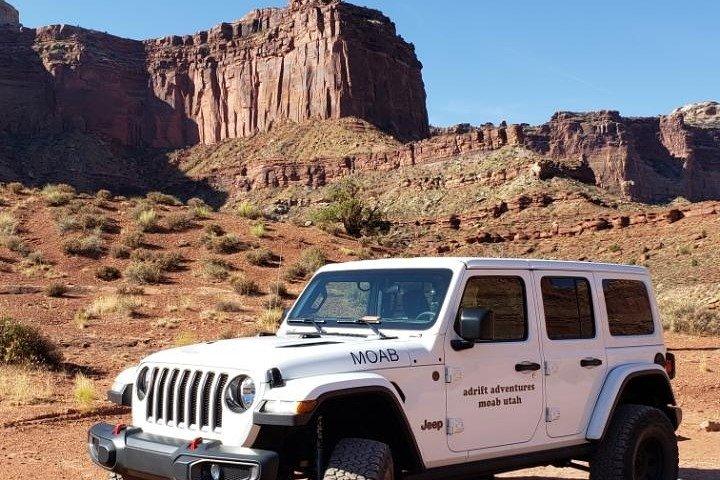 Canyonlands NP. Backcountry Morning or Afternoon 4X4 JEEP