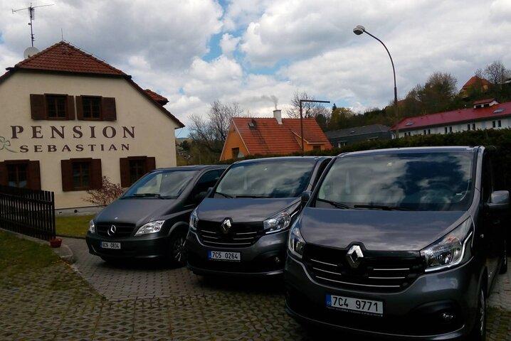 Private One-Way Sightseeing Transfer from Prague to Passau via Cesky Krumlov