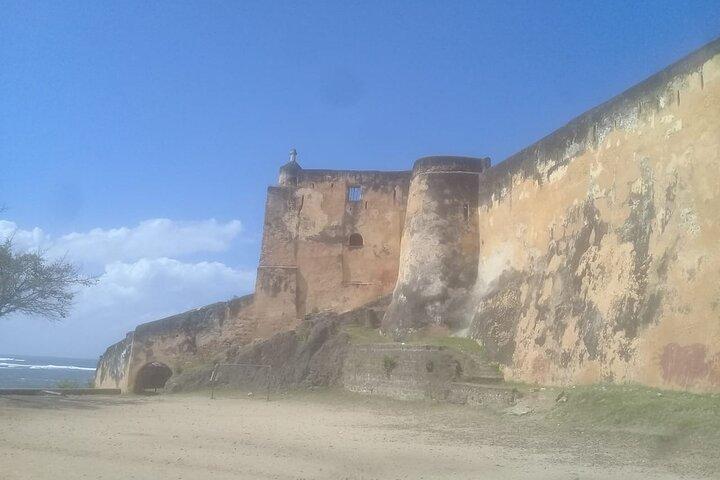 Walking Tour Through Old Town Mombasa and Fort Jesus