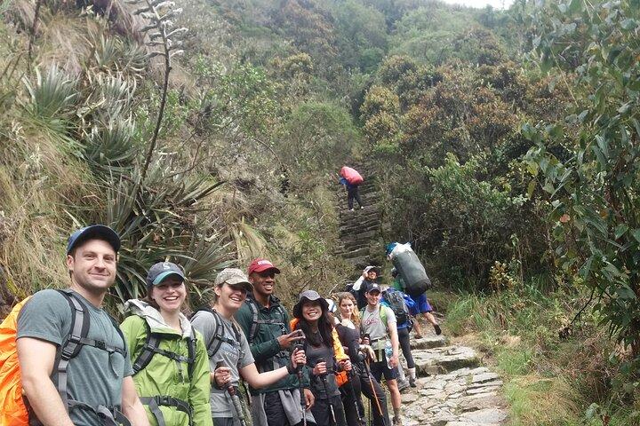 2 Day Hiking Short Inca Trail to Machu Picchu