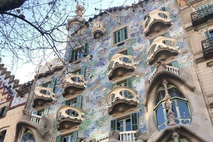 Barcelona Highlights Private Tour with Port or Hotel Transfers