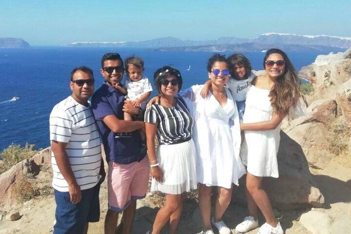 Private Oia Panoramic Scenes: Embrace the most picturesque village of Santorini!