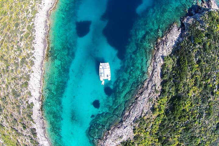 Luxury Catamaran Cruise Including pickup and Traditional Food
