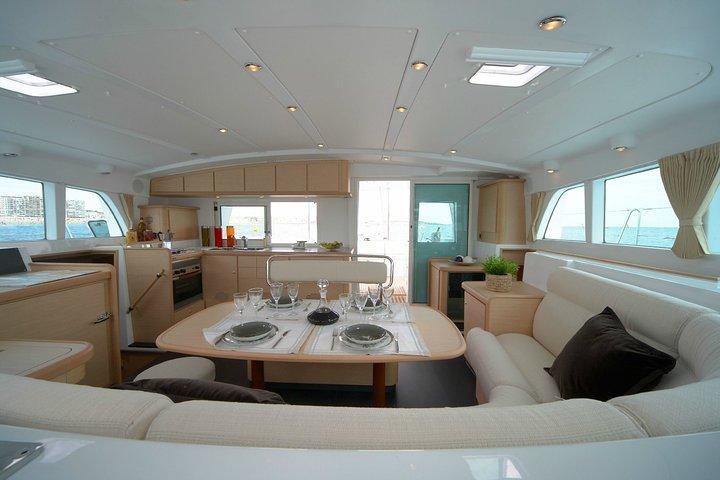 Private Catamaran Tour: Lisbon coast cruise with barbecue and drinks