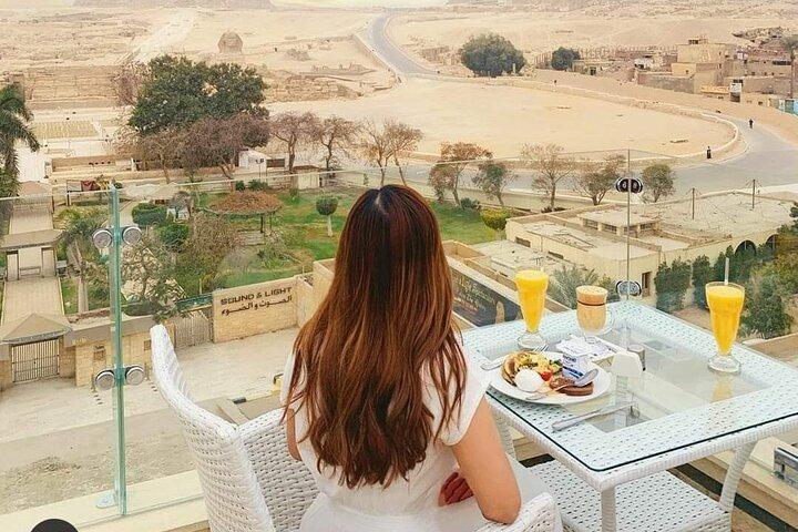 Great Pyramid Inn Lunch With Pyramids View