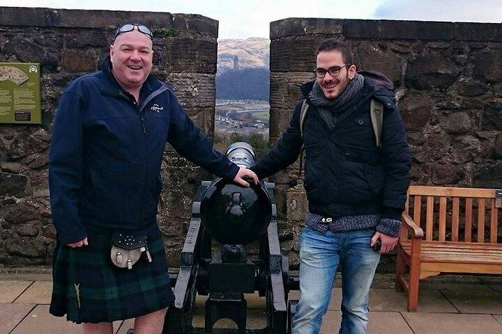Rosslyn Chapel, Dunfermline Abbey and Stirling Castle Day Tour