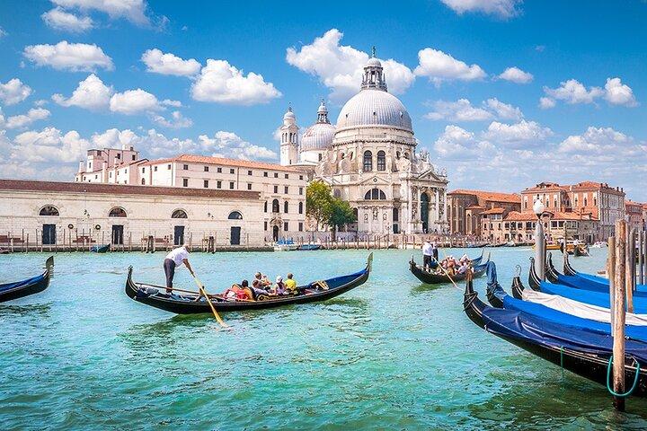 Transfer from Padova to Venice City Airport/Port or v.v.