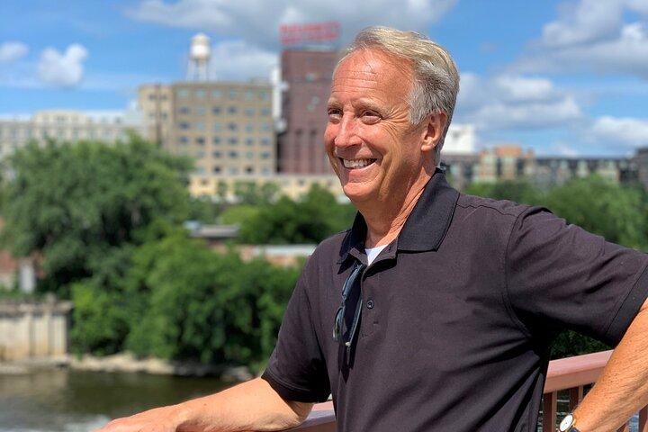 Minneapolis & St. Paul Highlights Private Riding & Walking Tour (3 hrs)