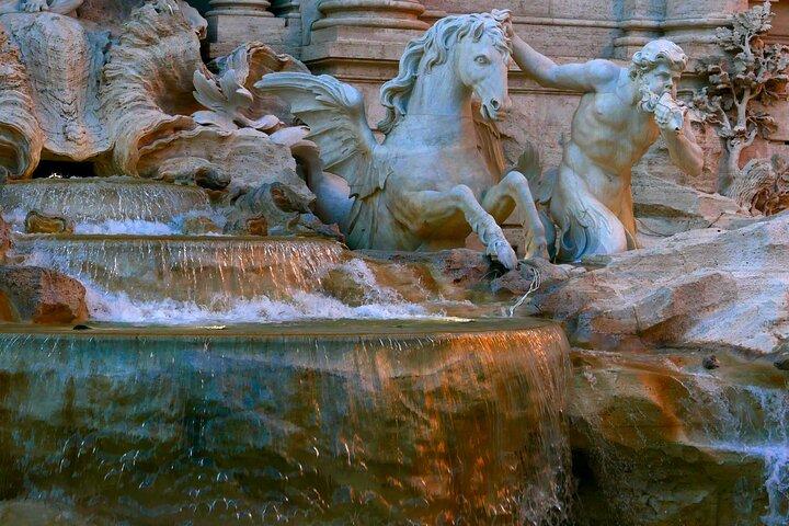 Small-Group Express Tour of Trevi Fountain with Undergrounds