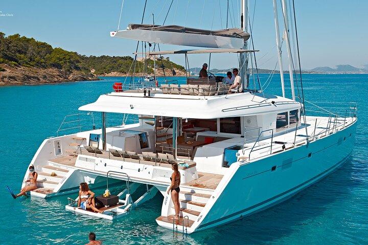 Small Group Santorini & Oia Cruise on Catamaran BBQ & Open Bar