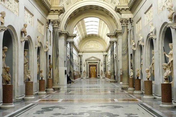 Vatican, Sistine Chapel & St. Peter Basilica Tour with Dome Lift