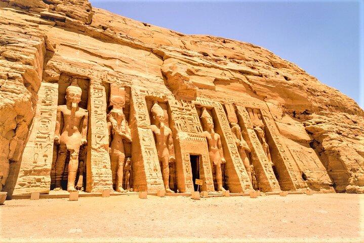 Overnight tour from Luxor to Abu Simbel