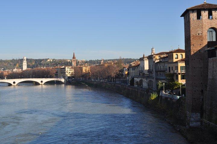 Tour to discover the Unique History of Verona, the City of Art