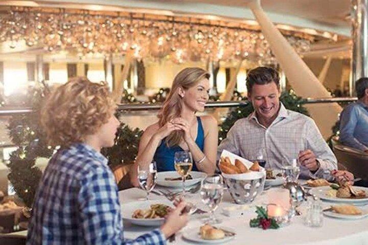 Cairo: Dinner Cruise on the Nile River with Entertainment