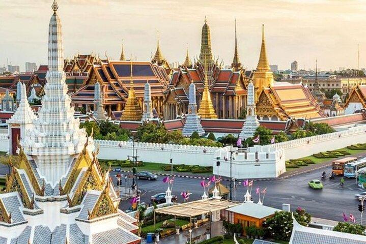 Private Arrival Transfer: BKK pr DMK Airports to Bangkok