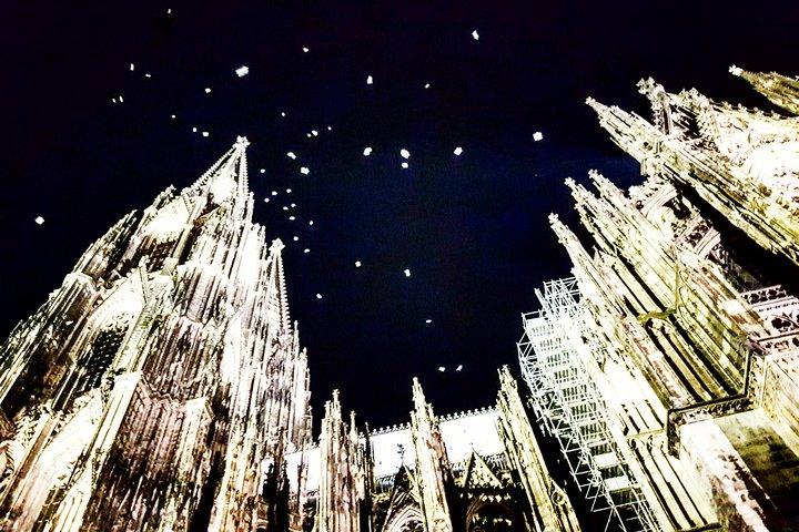 Cologne night tour "Torch tour alternative night watchman"