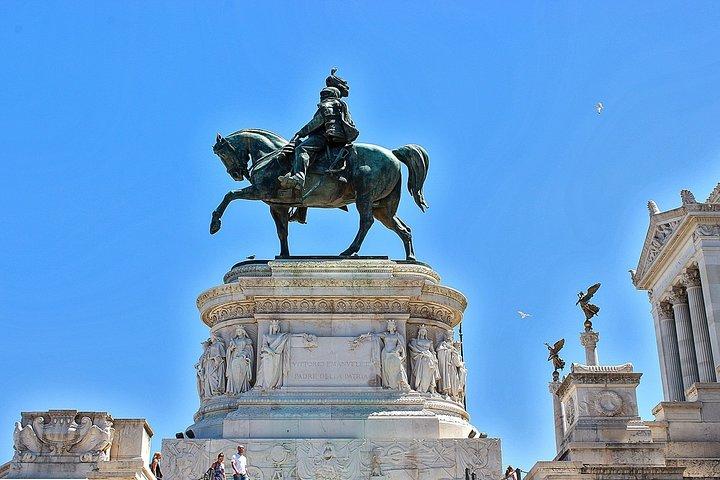 Fascist Rome Guided Tour: The Rise and Fall of Mussolini