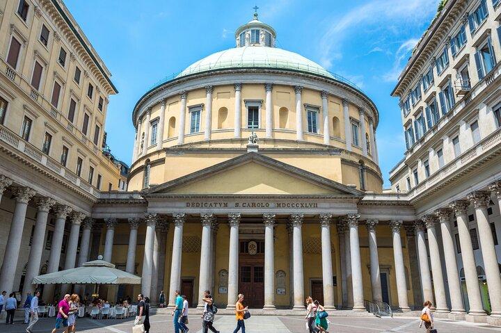 Milan Scavenger Hunt and Best Landmarks Self Guided Tour
