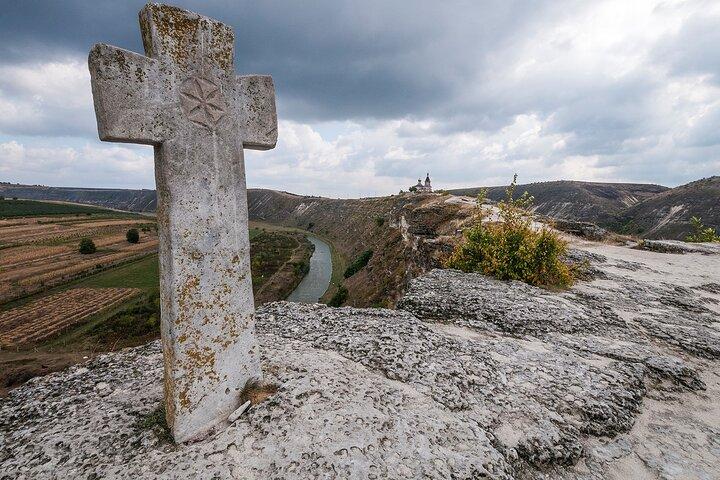 Half-Day Private Guided Tour of Orheiul Vechi and a Farmhouse