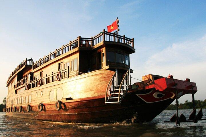 Dragon Eyes Mekong Delta Cruise 2Days 1 Night