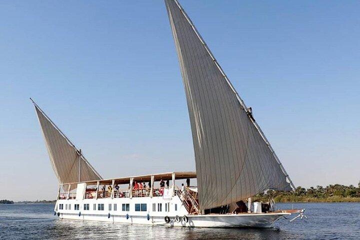 8 Days Egypt Nile Dahabiya travel package from Luxor to Luxor