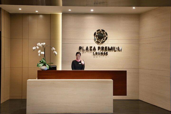 Singapore Changi Airport Plaza Premium Lounge at Terminal 1