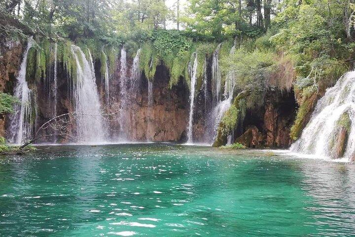 Plitvice Lakes Small Group Tour Ecco from Split or Trogir