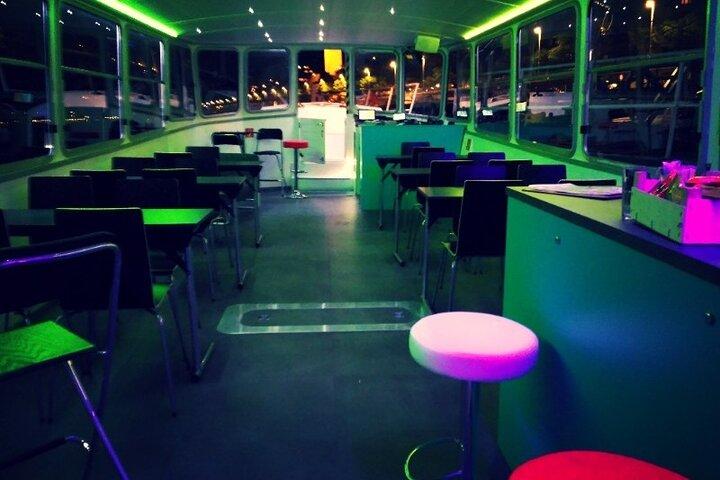 One hour Hen or Stag private party boat Budapest with unlimited beer and wine