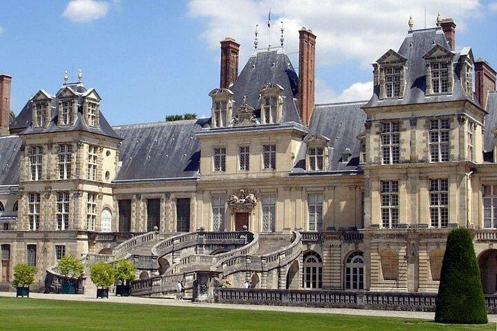 Private Half Day Trip: Paris to Castle Fontainebleau
